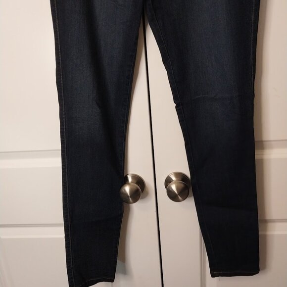 Fashion Nova High Waist Jeans - Picture 4 of 9